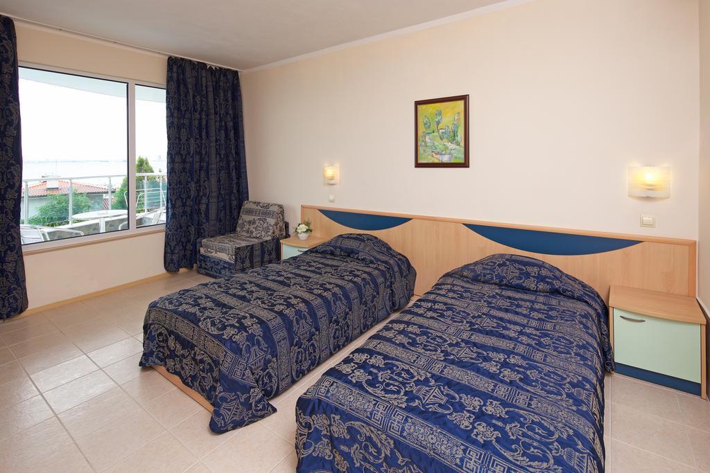 Blue Bay 3*