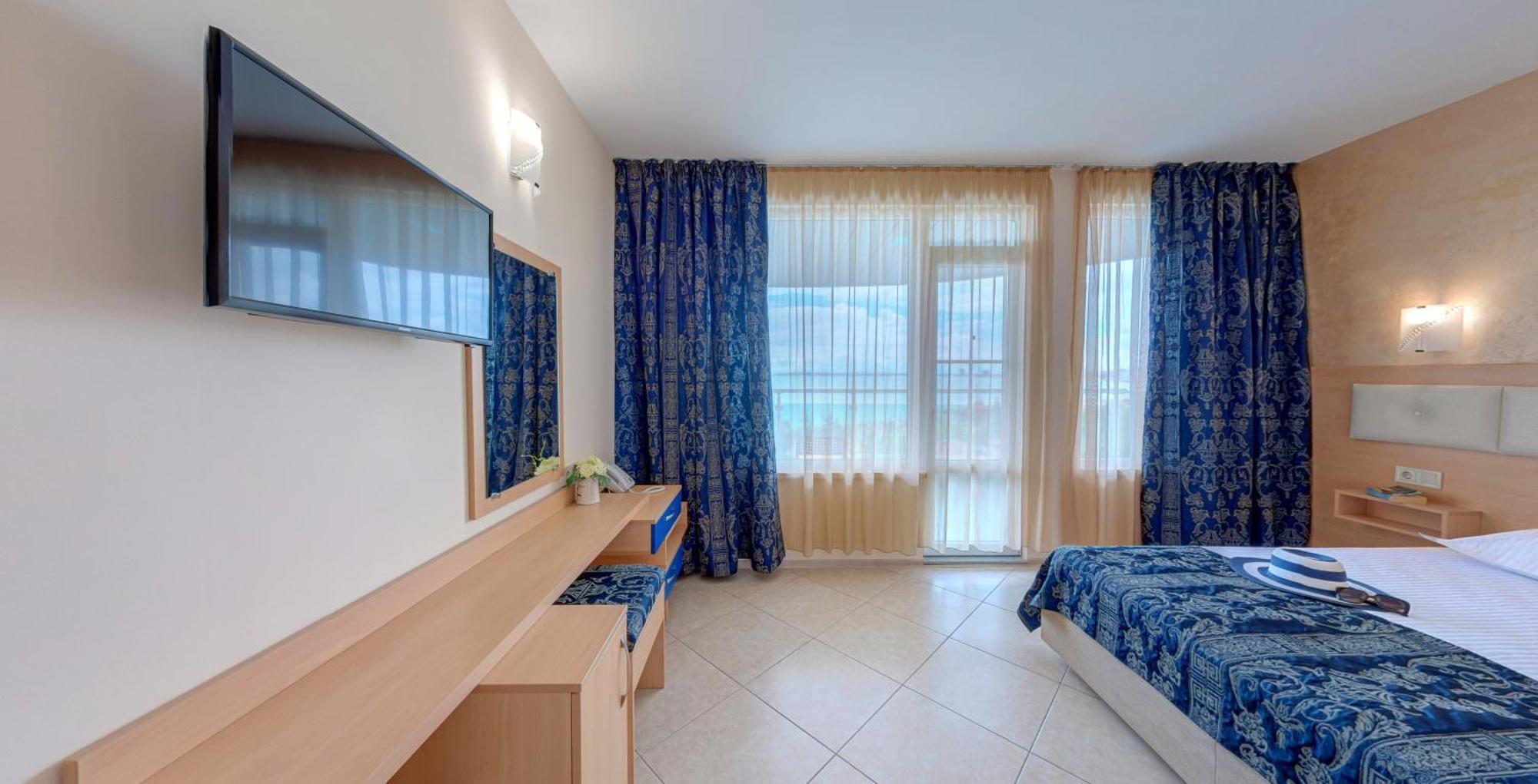 Hotel Blue Bay 3*